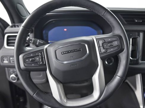 Used 2023 GMC Yukon Denali image 19