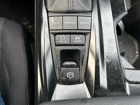 Certified 2025 Toyota Camry LE image 25