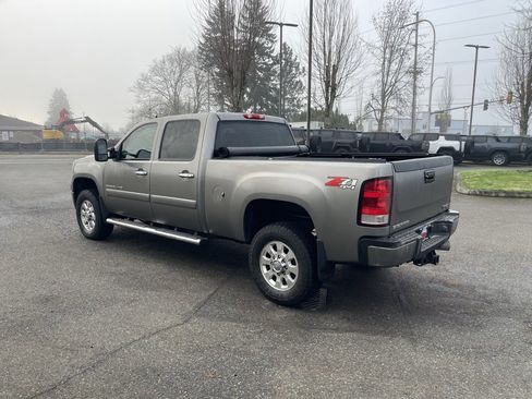 Used 2014 GMC Sierra 3500 Denali w/ Suspension Package, Off-Road image 3
