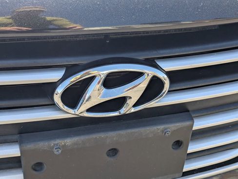 Used 2018 Hyundai Elantra SEL FWD image 11