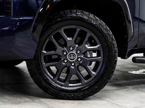 Used 2022 Toyota Tundra Platinum image 3