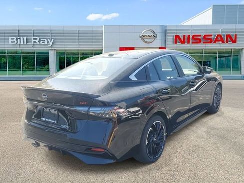 New 2026 Nissan Sentra SR w/ SR Premium Package FWD image 4