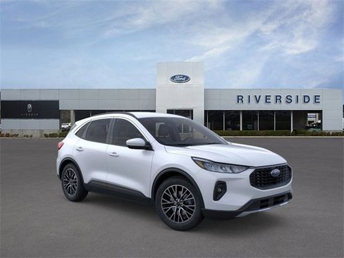 New 2026 Ford Escape SE image 7