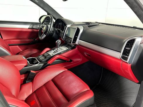Certified 2018 Porsche Cayenne GTS image 19