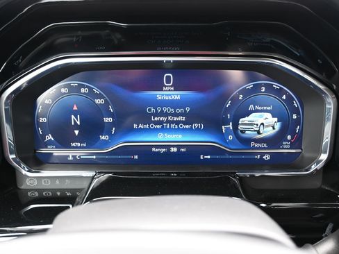 Used 2025 Chevrolet Silverado 1500 LT image 13