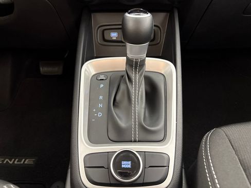 Certified 2023 Hyundai Venue SEL image 19