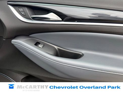 Used 2022 Buick Enclave Premium image 45