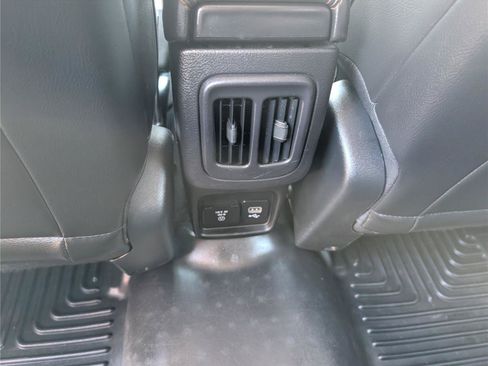 Used 2019 Jeep Compass Limited AWD/4WD image 18
