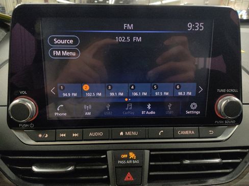 Used 2024 Nissan Altima 2.5 SV image 25