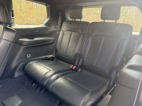 Used 2024 Jeep Grand Cherokee L Limited w/ Luxury Tech Group II image 34