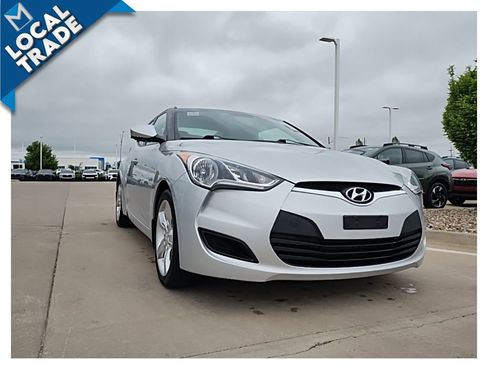 Used 2012 Hyundai Veloster FWD image 4