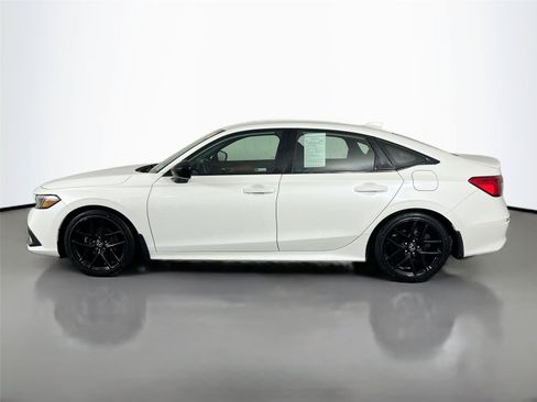 Used 2024 Honda Civic Sport image 3