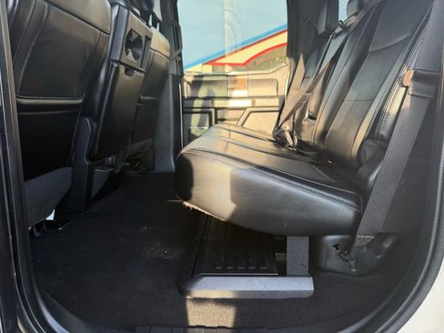 Used 2017 Ford F350 Lariat w/ Chrome Package image 15