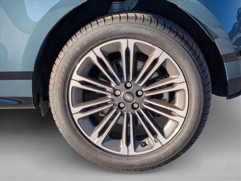 Used 2024 Land Rover Range Rover Evoque Dynamic SE image 19