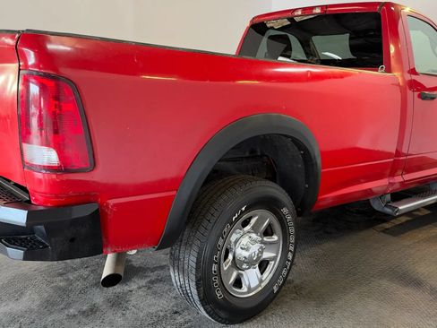 Used 2018 RAM 2500 Tradesman w/ Chrome Appearance Group AWD/4WD image 5
