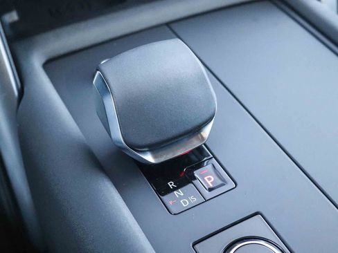 New 2026 Land Rover Discovery Dynamic SE AWD/4WD image 24