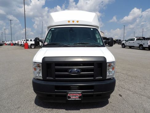 Used 2024 Ford E-350 and Econoline 350 Super Duty w/ Driver's Safety Package RWD image 12