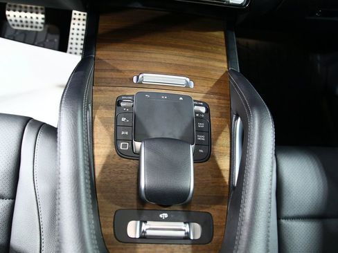 Certified 2025 Mercedes-Benz GLS 450 4MATIC image 22