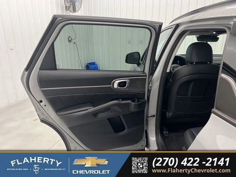 Used 2022 Kia Sorento SX image 10