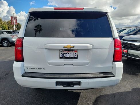 Used 2017 Chevrolet Suburban LT image 21