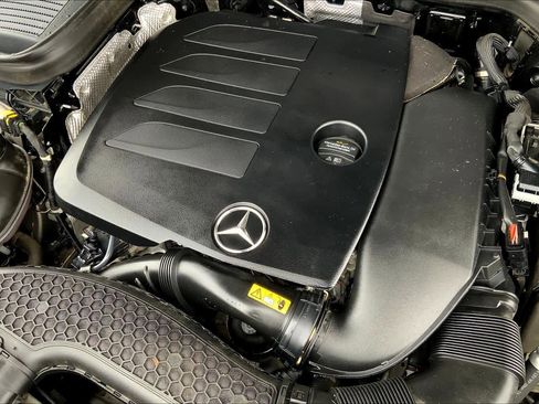 Used 2020 Mercedes-Benz GLC 300 4MATIC image 33