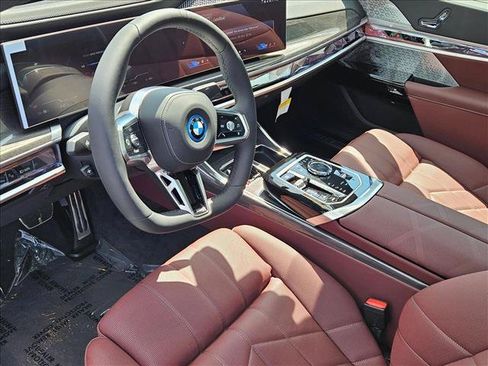 New 2026 BMW i7 xDrive60 AWD/4WD image 3