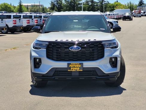 New 2026 Ford Explorer ST-Line AWD/4WD image 3