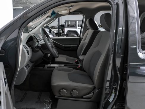 Used 2012 Nissan Xterra S w/ Value Package image 3