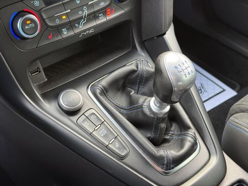 Used 2017 Ford Focus RS image 37