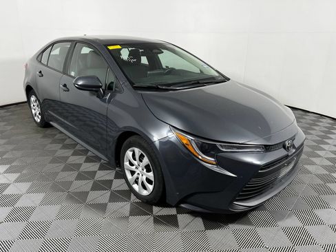 Certified 2025 Toyota Corolla LE FWD image 3