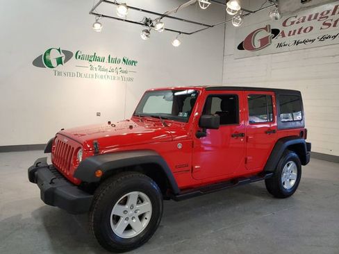 Used 2018 Jeep Wrangler Unlimited Sport S AWD/4WD image 3