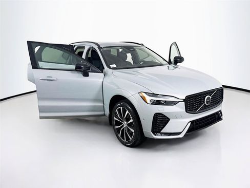 Used 2024 Volvo XC60 B5 Plus w/ Protection Package Premier AWD/4WD image 37