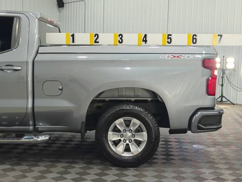 Used 2022 Chevrolet Silverado 1500 LT w/ Safety Package II AWD/4WD image 24