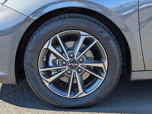 Used 2023 Kia Forte LXS image 34