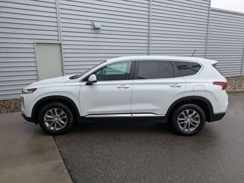 Used 2019 Hyundai Santa Fe SE image 2