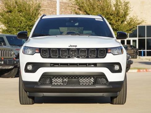 New 2026 Jeep Compass Latitude image 2