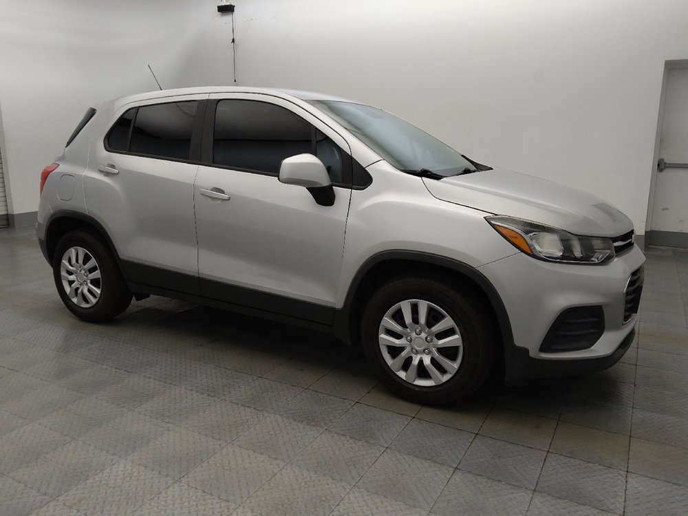 Used 2018 Chevrolet Trax LS w/ LPO, Cargo Package FWD image 11