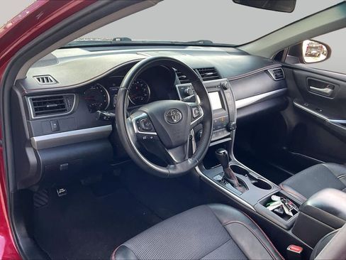 Used 2017 Toyota Camry SE FWD image 15