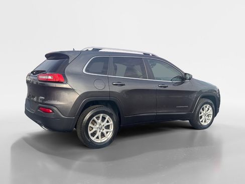 Used 2017 Jeep Cherokee Latitude w/ Safety/Convenience Group image 6