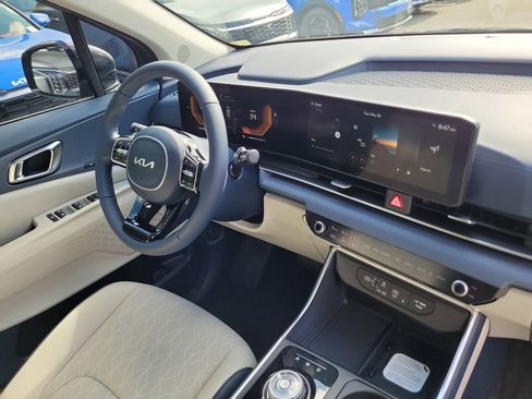 New 2026 Kia Carnival EX FWD image 8