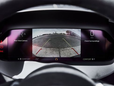 Used 2025 McLaren 750S Spider RWD image 74