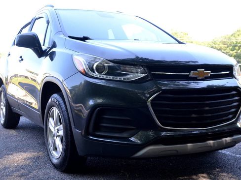 Used 2018 Chevrolet Trax LT w/ LT Convenience Package image 4
