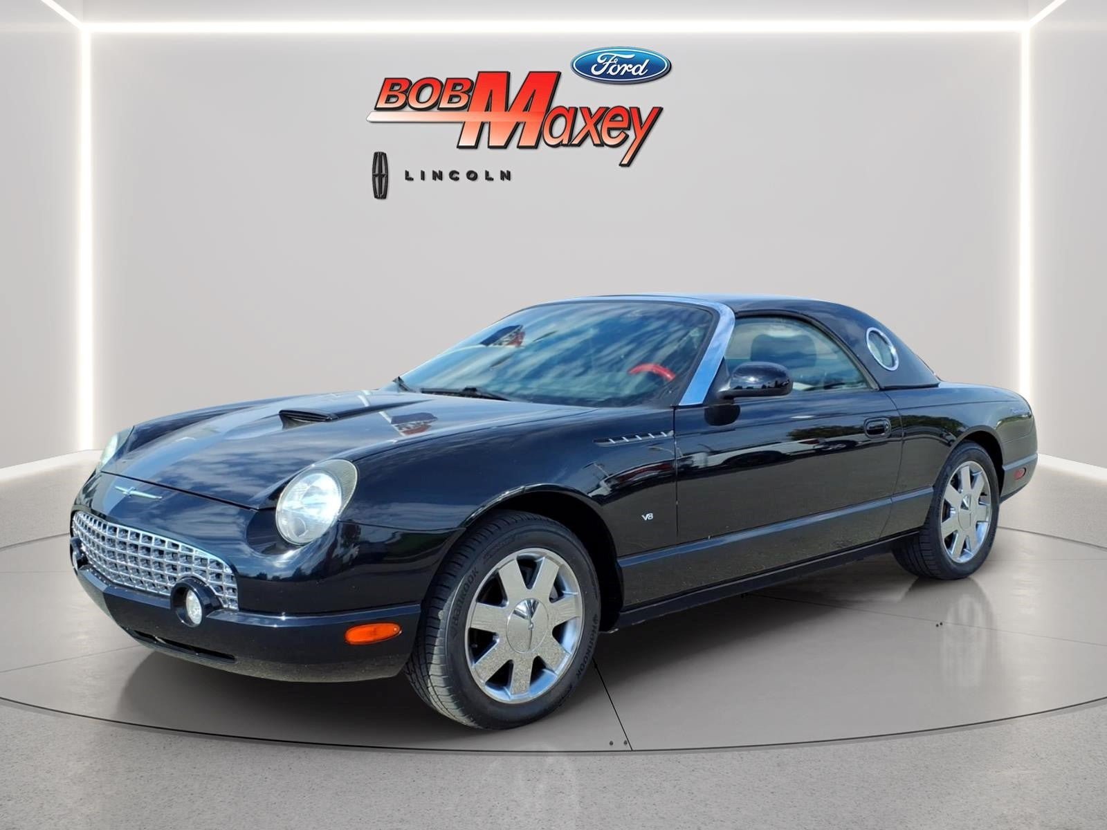 Used 2002 Ford Thunderbird RWD image 1