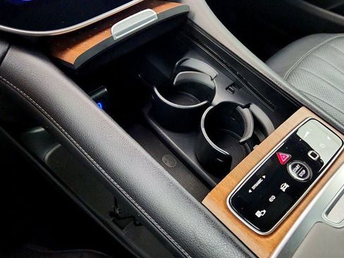 Used 2023 Mercedes-Benz EQS 580 4MATIC SUV w/ Acoustic Comfort Package image 15