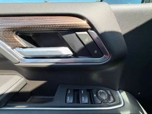 New 2026 Chevrolet Silverado 1500 RST AWD/4WD image 28