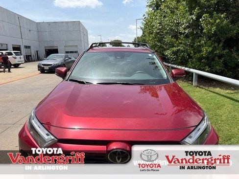 Used 2025 Toyota RAV4 XLE w/ Convenience Package FWD image 1