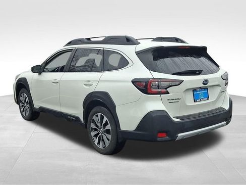 Used 2023 Subaru Outback Limited image 4