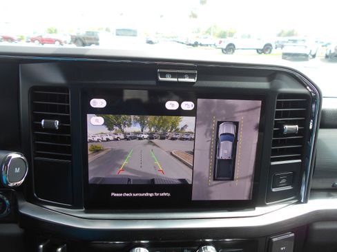 Used 2026 Ford F250 Lariat w/ Black Appearance Package image 10