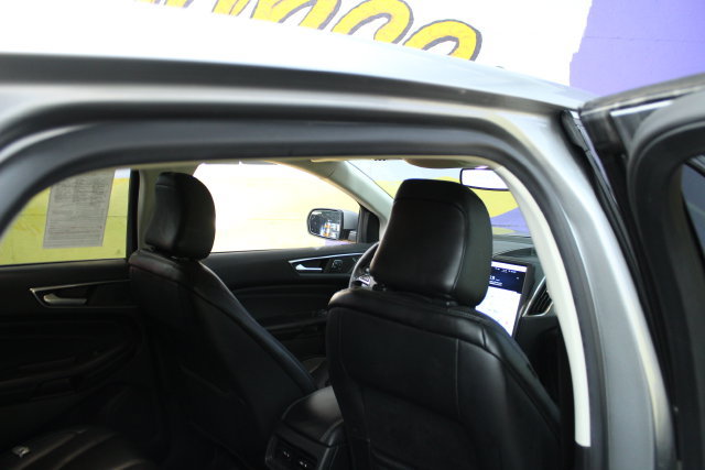 Used 2022 Ford Edge Titanium w/ Equipment Group 301A AWD/4WD image 10