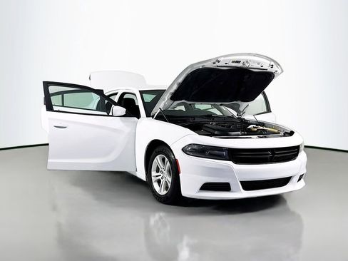 Used 2020 Dodge Charger SXT RWD image 18
